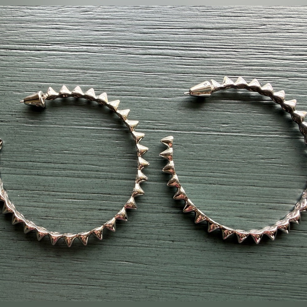 Eddie Borgo Cone Hoops Earrings Silver Spikes - Picture 2 of 7